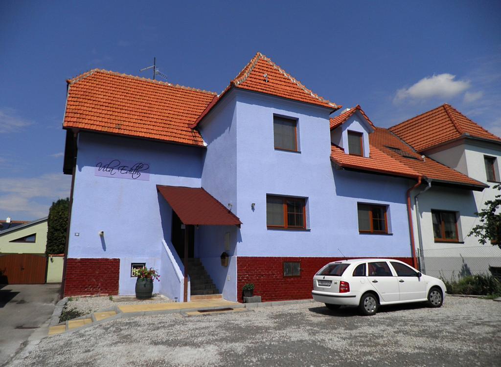 Vila Edith Valtice Bagian luar foto