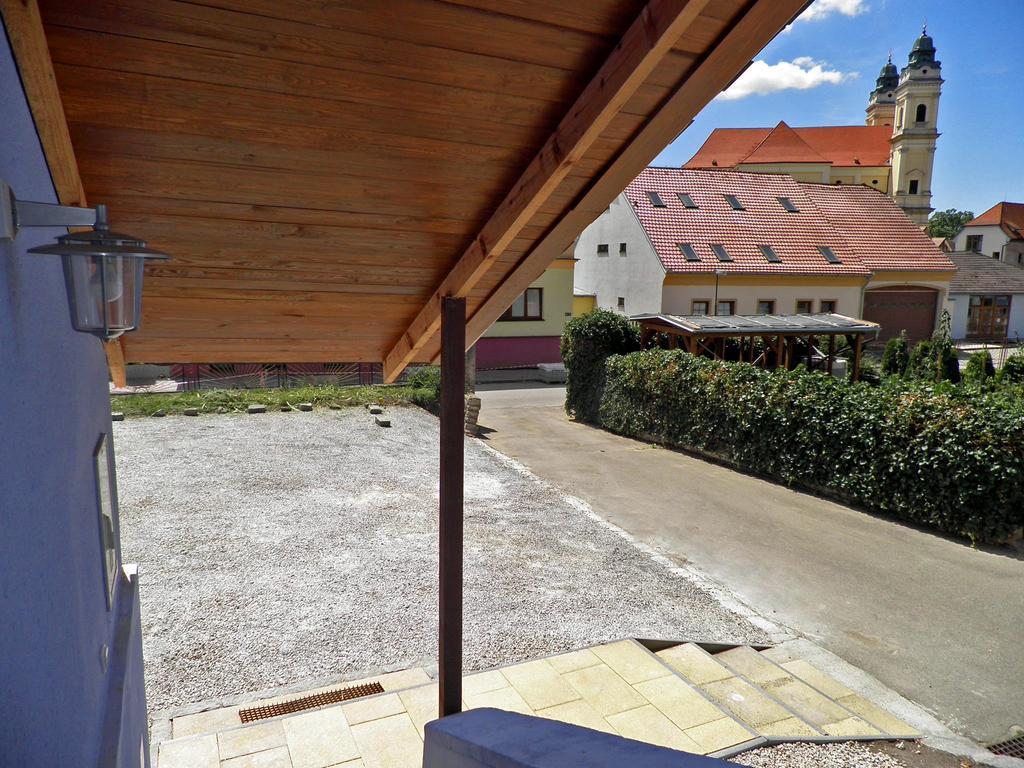 Vila Edith Valtice Bagian luar foto